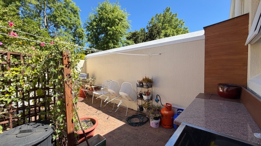 3 Bedroom Property for Sale in Paradyskloof Western Cape
